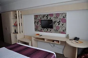 Plaza Hotel 3*