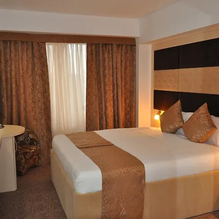 Hotel Plaza